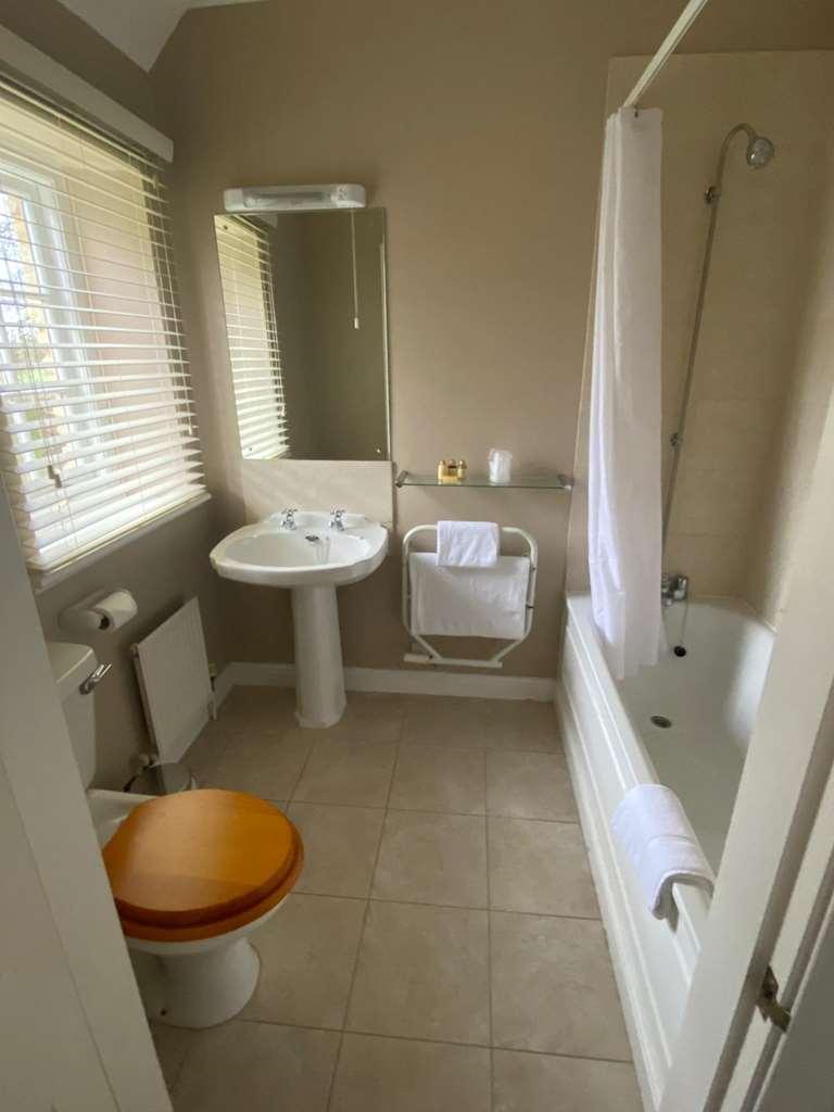 Guyers House Hotel And Restaurant Corsham Habitación foto