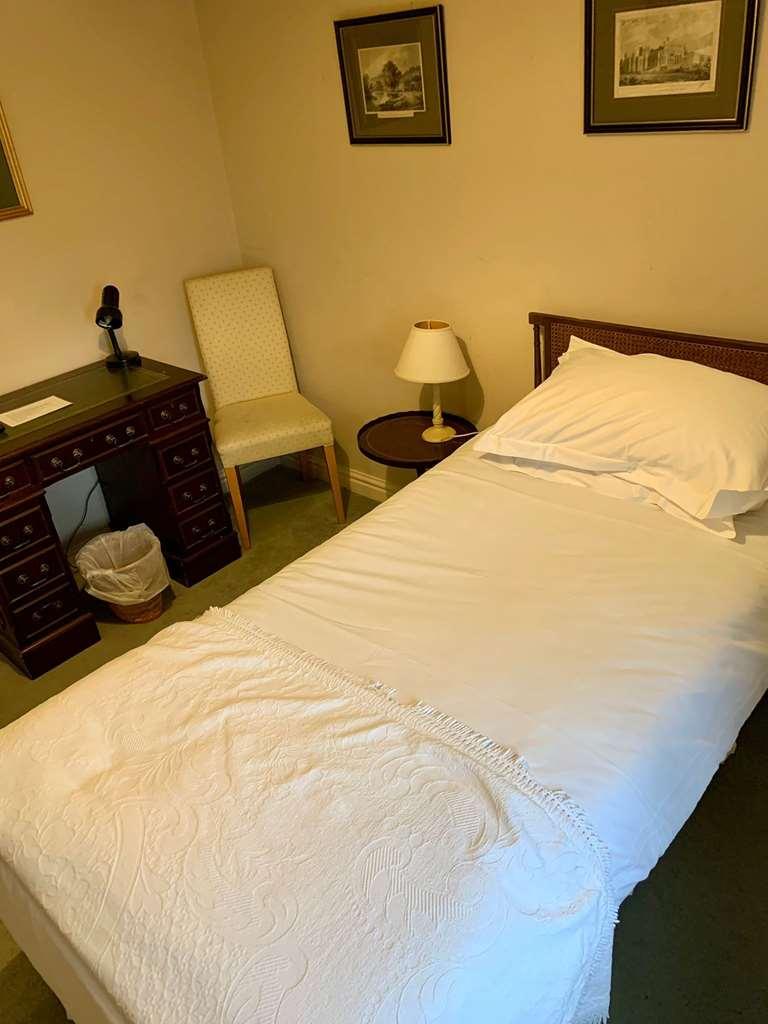 Guyers House Hotel And Restaurant Corsham Habitación foto
